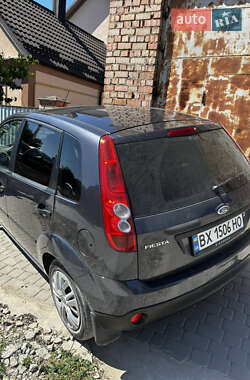 Хэтчбек Ford Fiesta 2007 в 