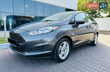 Седан Ford Fiesta 2018 в 