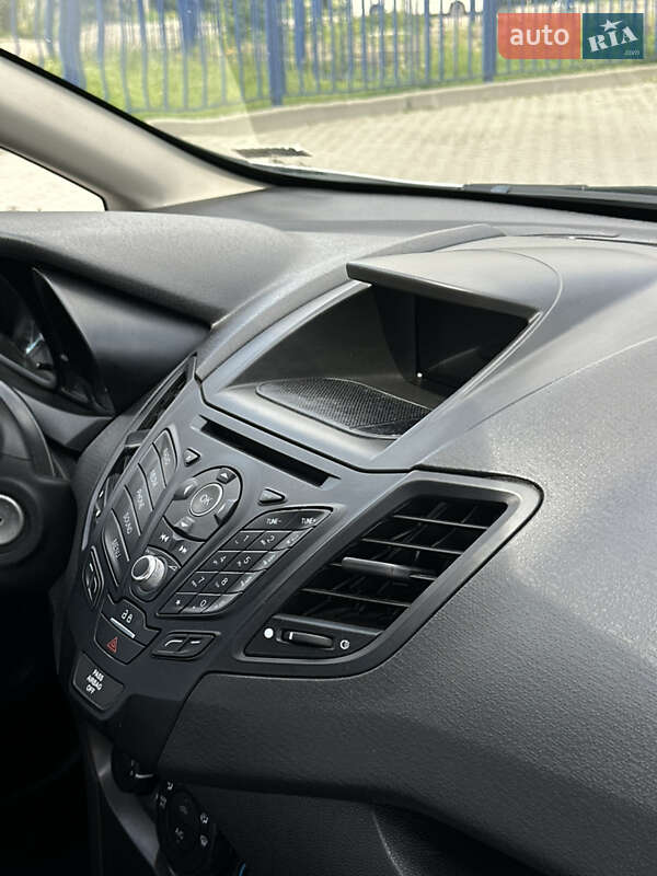 Седан Ford Fiesta 2016 в Шептицькому фото 23 Седан Ford Fiesta 2016 в Шептицькому