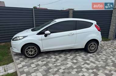 Хэтчбек Ford Fiesta 2008 в 