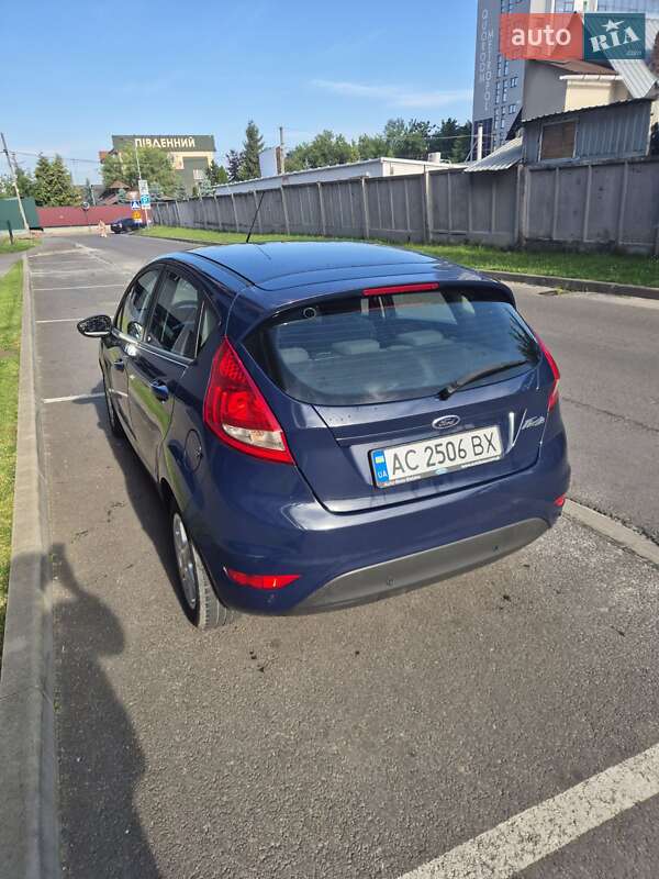 Хэтчбек Ford Fiesta 2012 в Львове