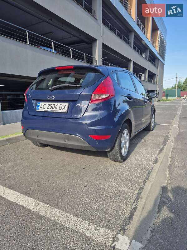 Хэтчбек Ford Fiesta 2012 в Львове
