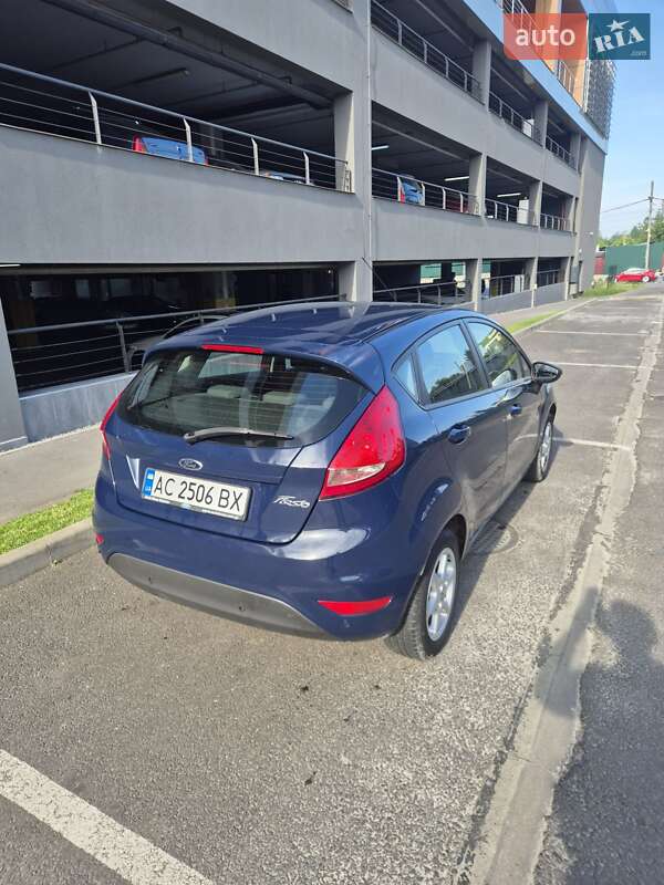 Хэтчбек Ford Fiesta 2012 в Львове