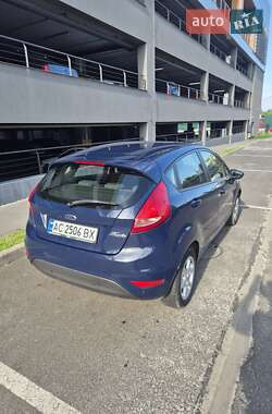 Хэтчбек Ford Fiesta 2012 в 