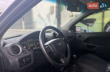 Хэтчбек Ford Fiesta 2008 в 