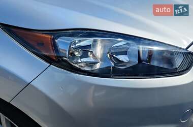 Хэтчбек Ford Fiesta 2016 в 