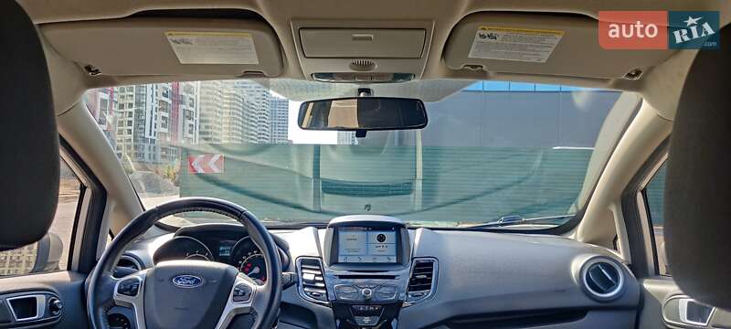 Хэтчбек Ford Fiesta 2016 в Киеве