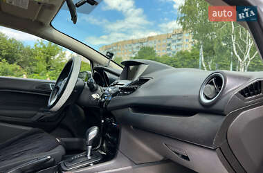 Хэтчбек Ford Fiesta 2019 в 