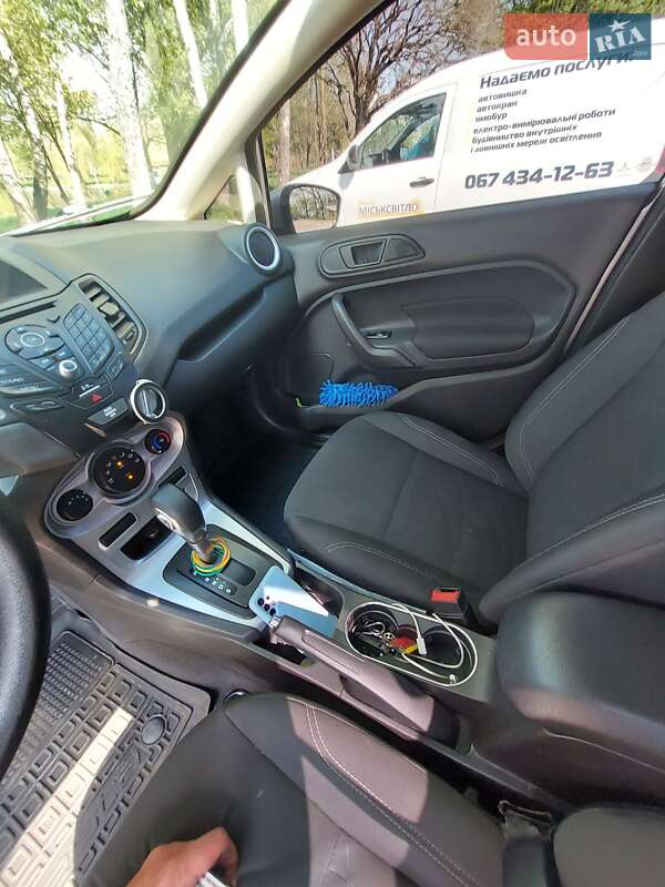 Седан Ford Fiesta 2019 в Ровно