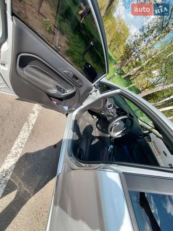Седан Ford Fiesta 2019 в Ровно