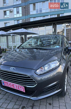 Хэтчбек Ford Fiesta 2019 в 
