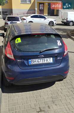 Хэтчбек Ford Fiesta 2013 в 
