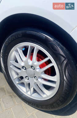 Хэтчбек Ford Fiesta 2013 в 