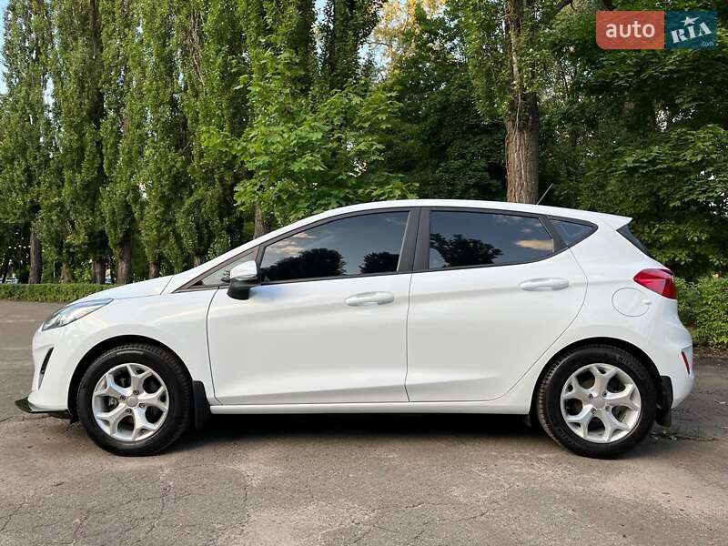 Хэтчбек Ford Fiesta 2018 в Киеве