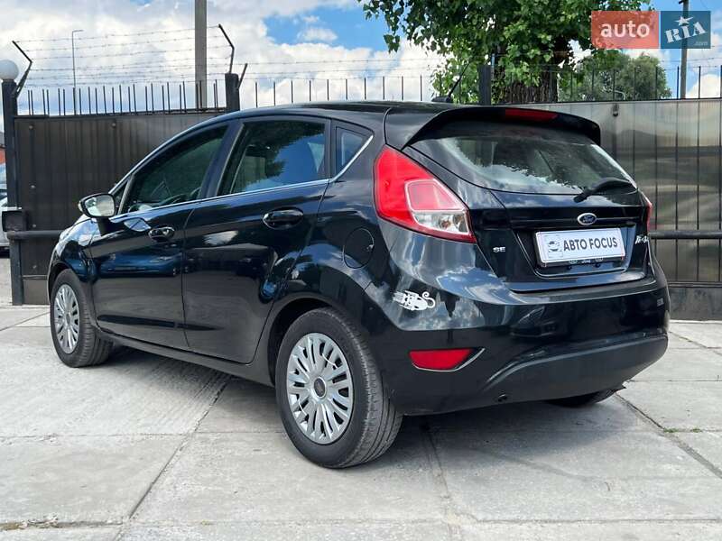 Хэтчбек Ford Fiesta 2014 в Киеве