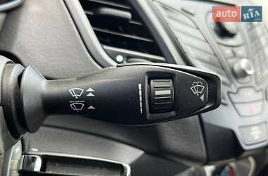 Хэтчбек Ford Fiesta 2014 в 