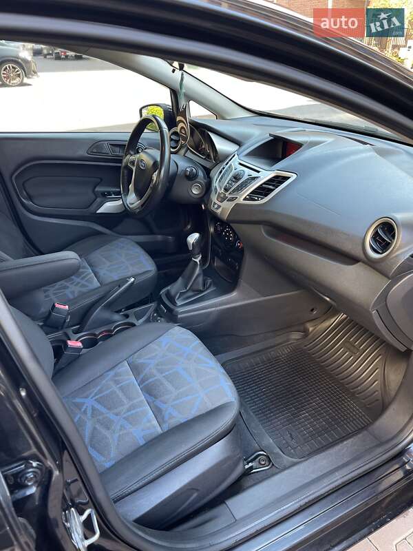 Седан Ford Fiesta 2012 в Києві