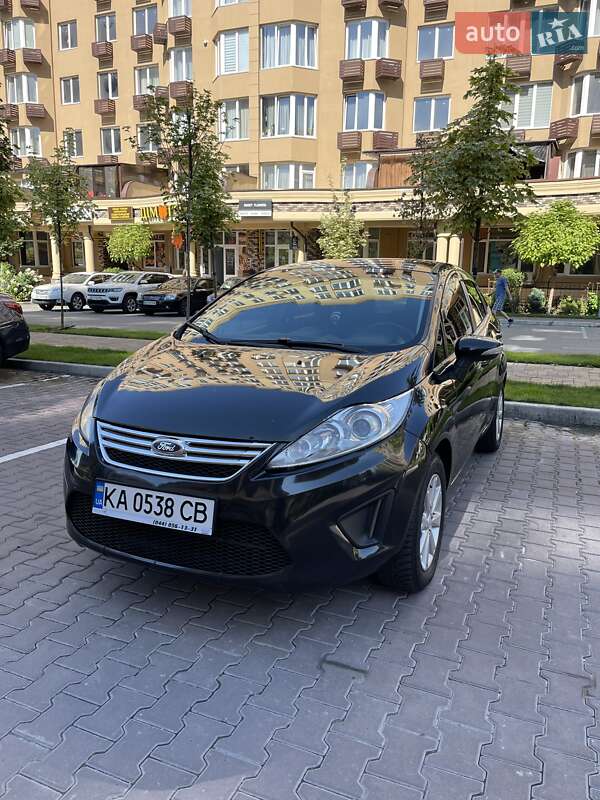 Седан Ford Fiesta 2012 в Києві