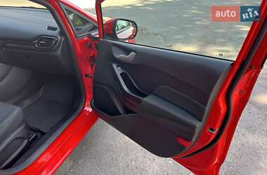 Хэтчбек Ford Fiesta 2017 в 