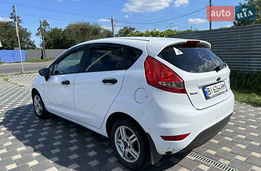 Хэтчбек Ford Fiesta 2012 в 