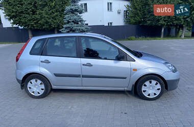 Хэтчбек Ford Fiesta 2006 в 