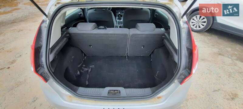 Хэтчбек Ford Fiesta 2015 в Львове фото 2 Хэтчбек Ford Fiesta 2015 в Львове