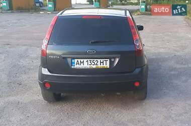 Хэтчбек Ford Fiesta 2008 в 