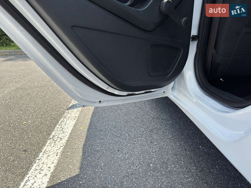 Хэтчбек Ford Fiesta 2012 в Киеве