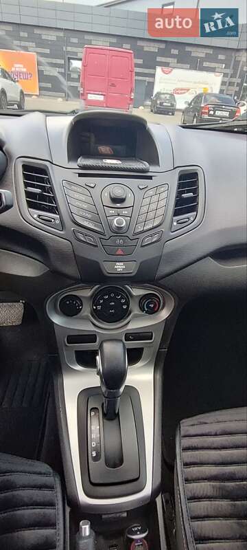 Седан Ford Fiesta 2013 в Киеве