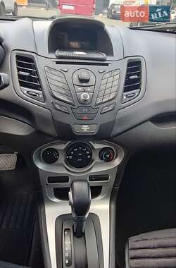 Седан Ford Fiesta 2013 в 