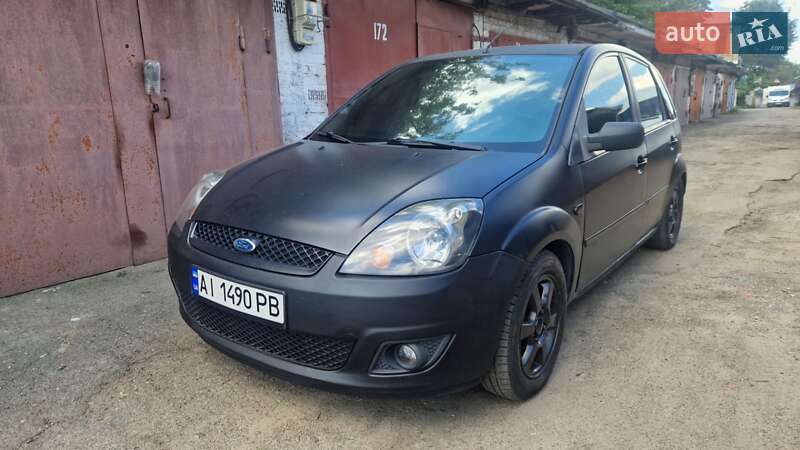 Хэтчбек Ford Fiesta 2006 в Киеве