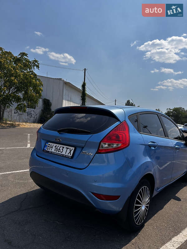 Хэтчбек Ford Fiesta 2010 в Одессе