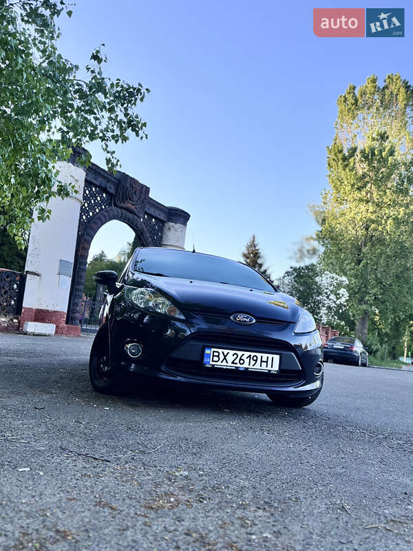 Хэтчбек Ford Fiesta 2012 в Киеве