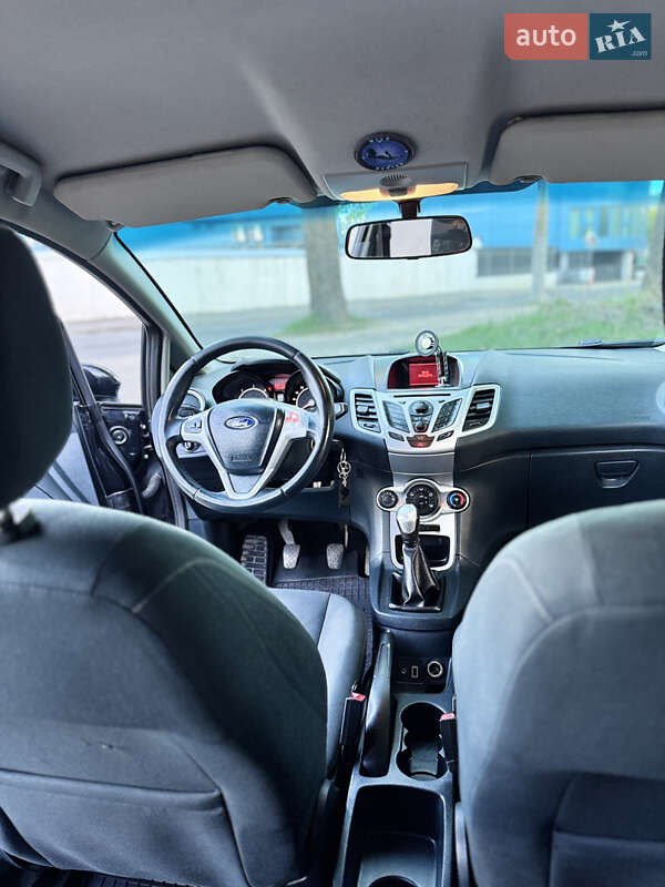 Хэтчбек Ford Fiesta 2012 в Киеве