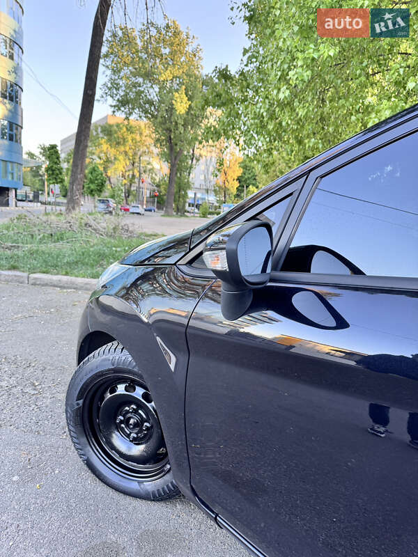 Хэтчбек Ford Fiesta 2012 в Киеве