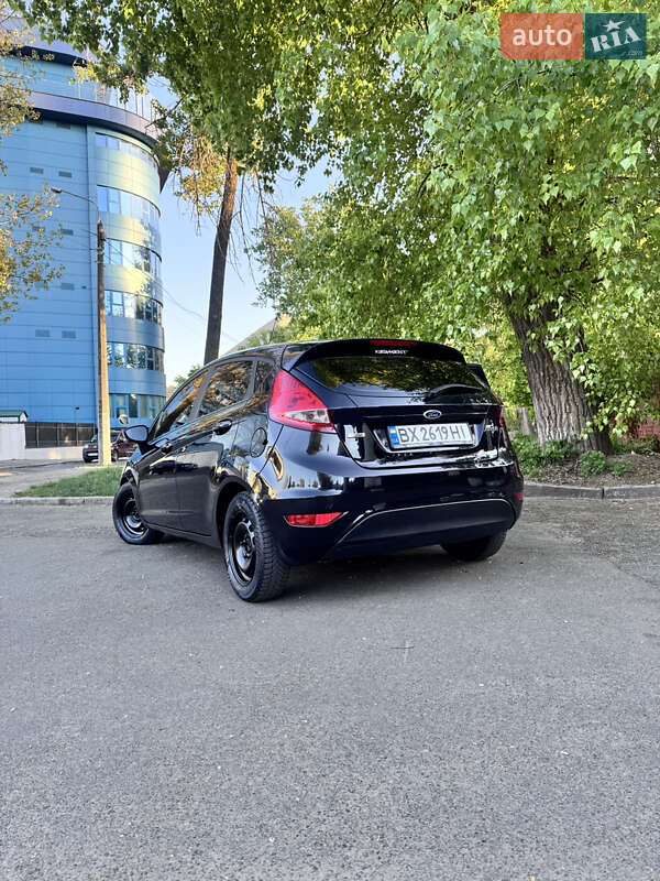 Хэтчбек Ford Fiesta 2012 в Киеве