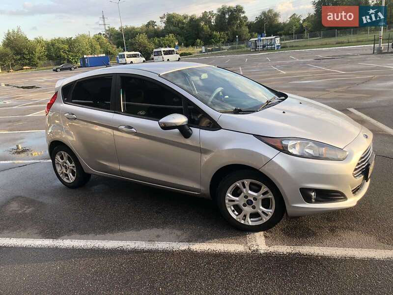 Хэтчбек Ford Fiesta 2015 в Запорожье