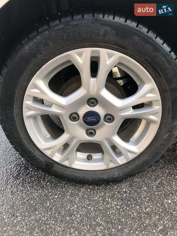 Хэтчбек Ford Fiesta 2015 в Запорожье