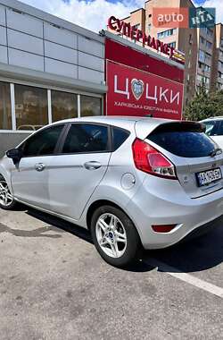 Хэтчбек Ford Fiesta 2018 в 
