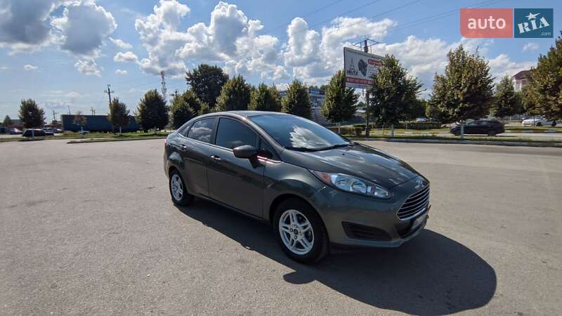 Седан Ford Fiesta 2018 в Буче
