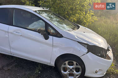 Хэтчбек Ford Fiesta 2011 в 