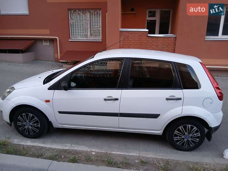 Хэтчбек Ford Fiesta 2006 в Тернополе