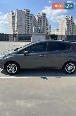 Хэтчбек Ford Fiesta 2018 в 