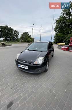 Хэтчбек Ford Fiesta 2008 в Киеве