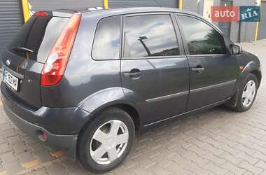 Хэтчбек Ford Fiesta 2007 в 