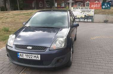 Хэтчбек Ford Fiesta 2007 в 
