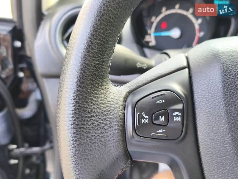 Седан Ford Fiesta 2018 в Днепре