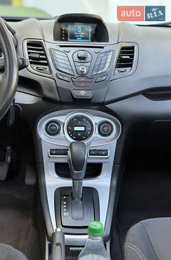 Седан Ford Fiesta 2014 в 