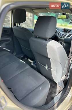 Хэтчбек Ford Fiesta 2009 в 