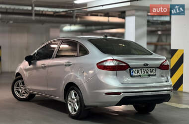 Седан Ford Fiesta 2017 в 